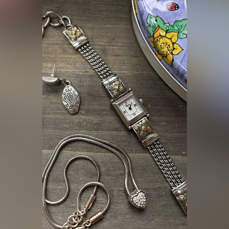 Lot of Brighton Jewelry Necklace, Watch, Earrings and Tin Bild 4