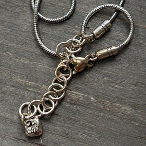 Lot of Brighton Jewelry Necklace, Watch, Earrings and Tin Bild 7