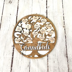 Grandkids family tree name sign / Grandchildren tree with engraved hearts / Mother’s Day gift / Nana / Mimi / Grandma, Grandpa gift