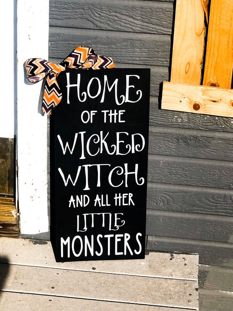 Personalized Witch Door Sign - Something Wicked This Way Comes - 77AA77
