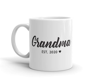 Grandma mug, gift for grandma, mothers day gift, pregnancy announcement, baby announcement idea, personalized mug, gift for grandma or mom
