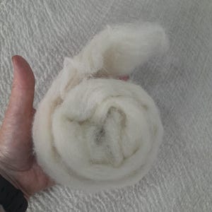 Naaldvilten en natvilten en spinnen – gekaarde vezel – wol-alpaca-mohairmix, ongekleurd, natuurlijke crèmetinten Gecombineerde verzending voor alle artikelen