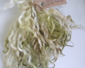 moss green mix curly wavy wool locks, white faced dartmoor fibre, hand processed & dyed, ethically farmed 14g(1/2oz) 28g(1oz) felting, doll