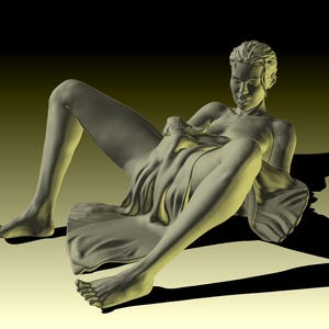 Könnte beinhalten: Eine nackte Skulptur einer Frau, die auf einem drapierten Stoff liegt. Die Skulptur ist aus glattem, weißem Material gefertigt und hat ein realistisches Aussehen.