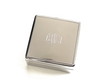 Monogram Square jewelry box with 3 letters - Middle letter larger