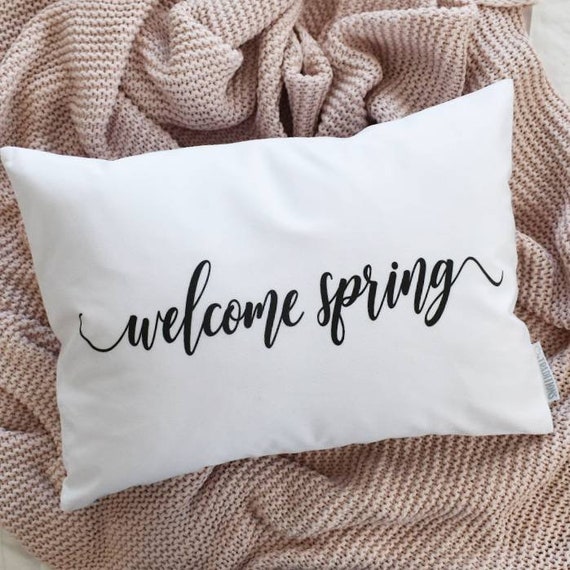 Welcome Spring, Farmerhouse Pillow Cover, rustic Pillow Cover, Spring pillow cover,12x20