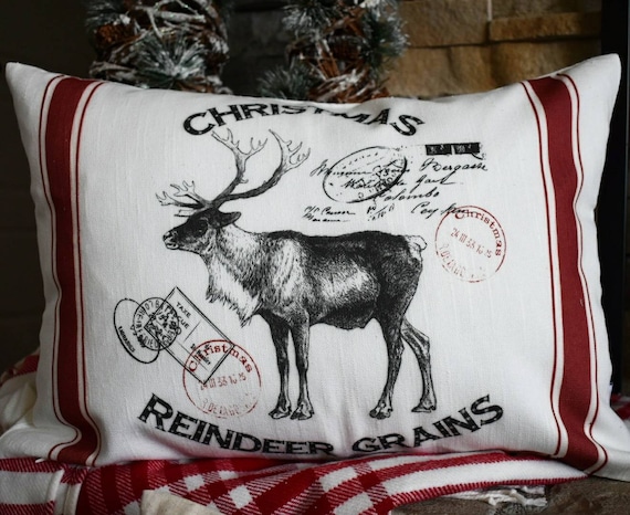 Christmas pillow cover, Christmas decor, Moose PIllow Cover, hand drawn, Vintage christmas,  Reindeer pillow cover, 12x20