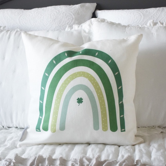 St. Patricks Day Pillow Cover, St. Patricks Pillow, Spring pillow cover, Four leaf clover, st. Patrick’s day, pot of gold, green rainbow