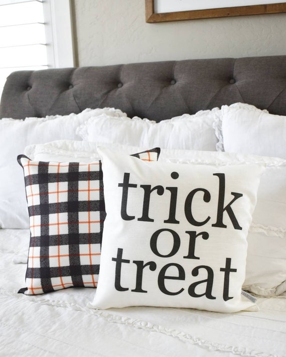 Halloween Pillow Cover, trick or treat Pillow Cover, Halloween Decor, Fall pillow