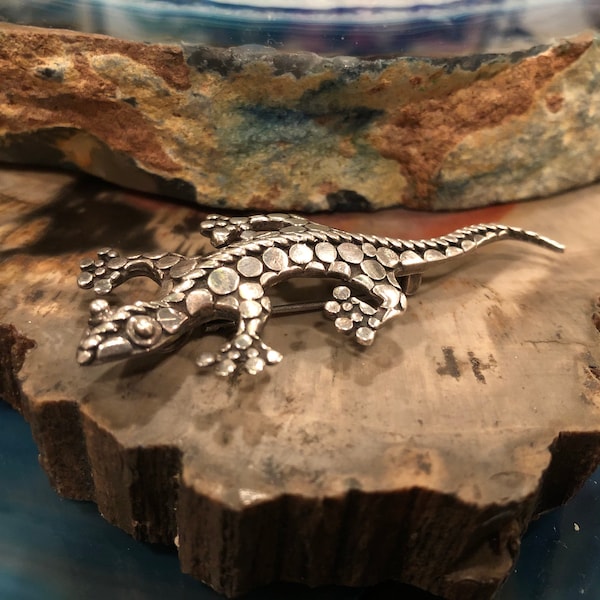 vintage années 1950 Sterling Silver Gecko Lizard Spotted Reptile Brooch Pendant