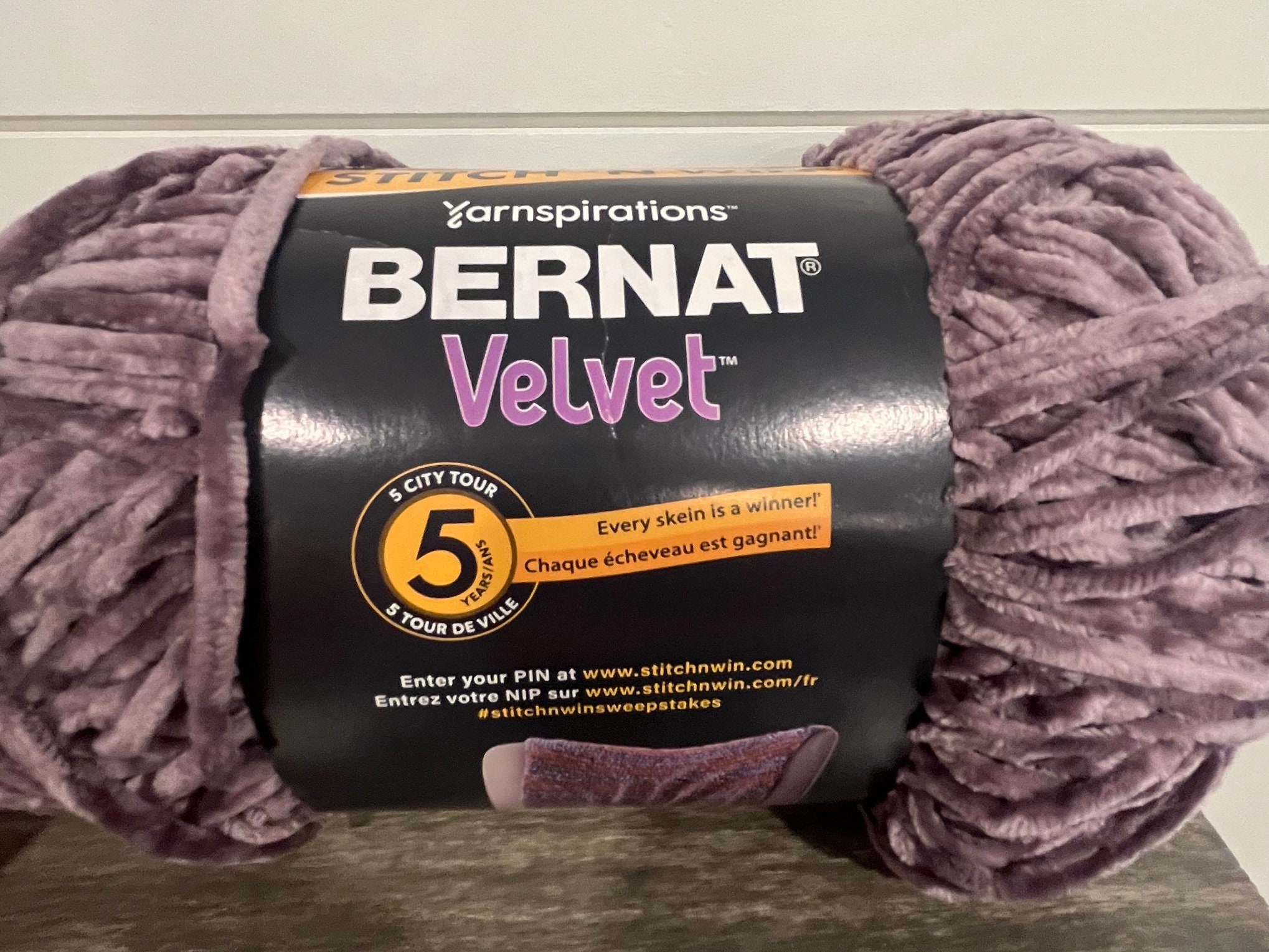 Bernat velvet 2025 majestic purple