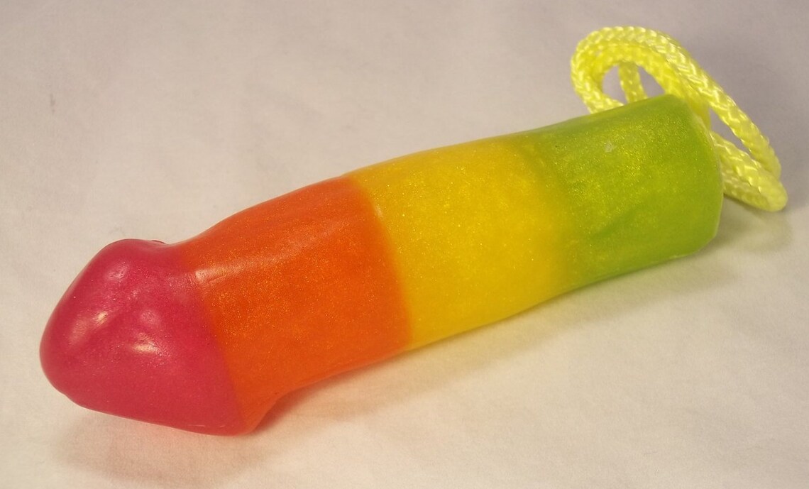 Juicy, Dickshaped Soaponarope in Fresh Scents of Lime, Lemon