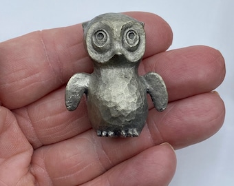 ヴィンテージ Hudson/Selangor Pewterフィギュア太陽月星3個 Vintage Hudson Pewter Big Eyed Owl Collectable Figurine - Etsy
