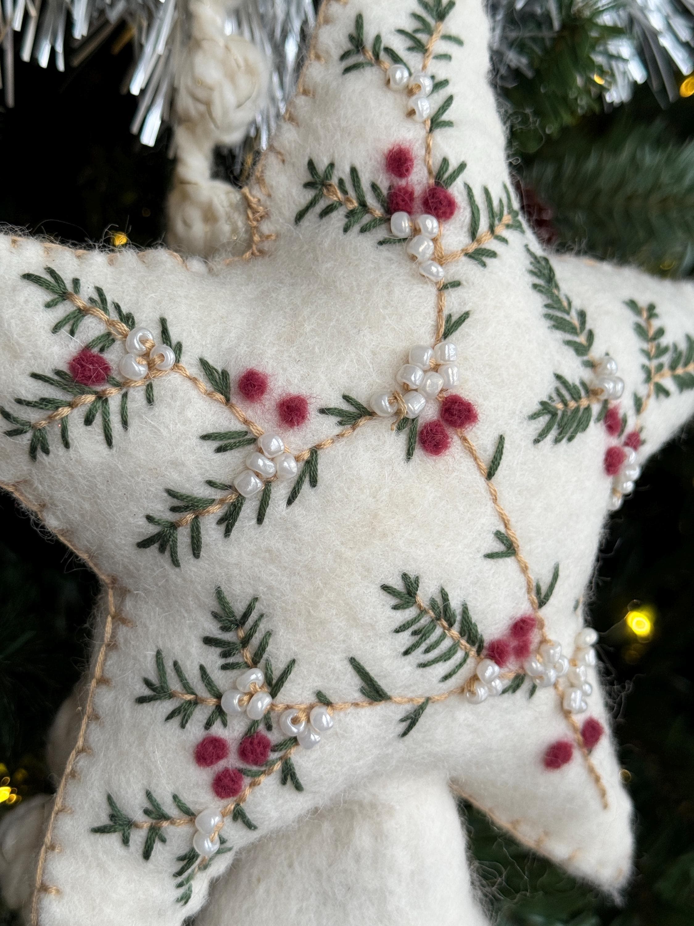 Heirloom Christmas Tree Topper Pattern – Wool Felt Star Embroidery PDF ...