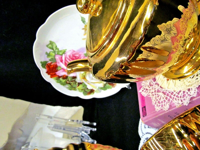 Vintage Royal Norfolk teapot creamer /& sugar holder All gold England teaset