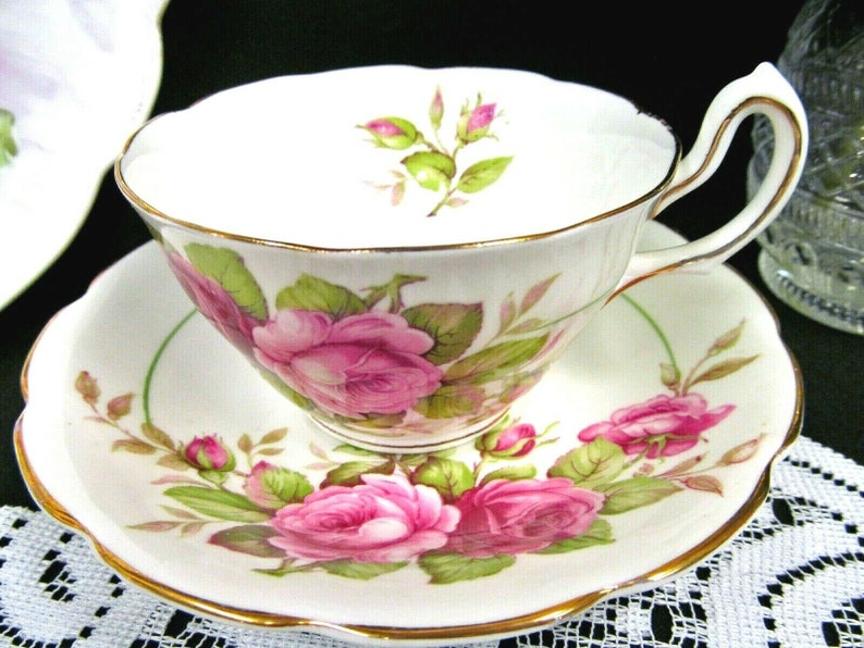 ROYAL STUART tea cup and saucer pink rose bouquet teacup England cup saucer