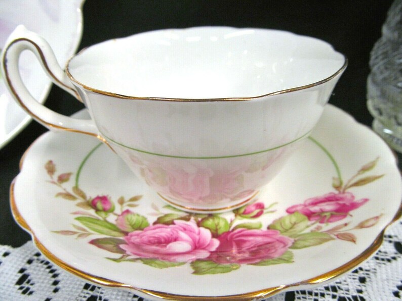 ROYAL STUART tea cup and saucer pink rose bouquet teacup England cup saucer