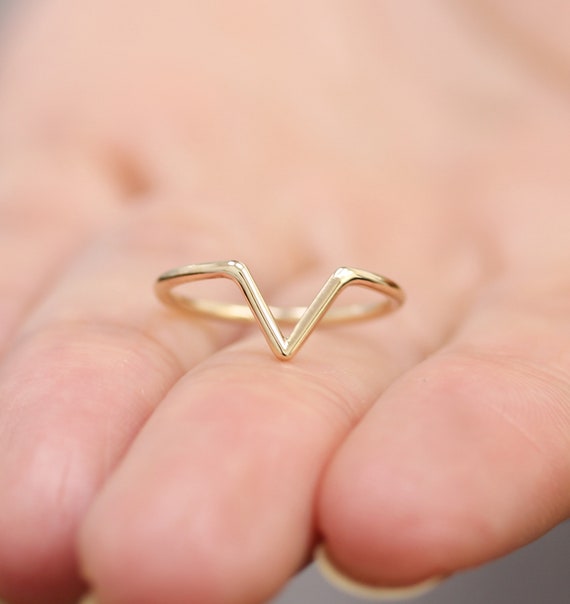 V Shape Ring 14k Solid Gold Wedding Band Dainty Simple Gold Etsy