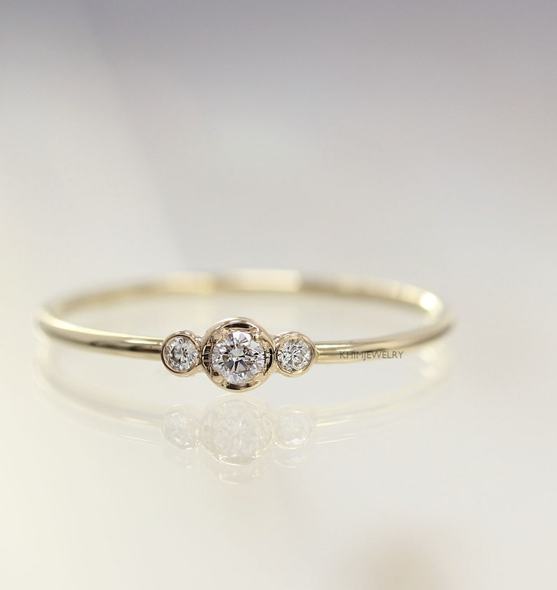 simple diamond engagement rings