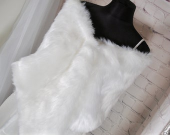 IN STOCK Ivory Faux Fur Bridal Cape, Wedding Shawl Wrap Jacket - Perfect for Autumn or Winter Weddings