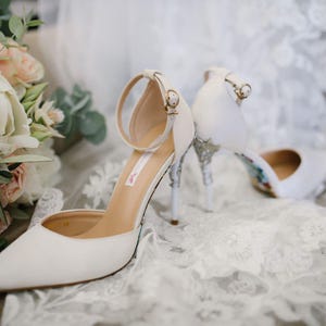 Filigree Vine Bridal Heels: Handmade White Satin Wedding Shoes - Etsy