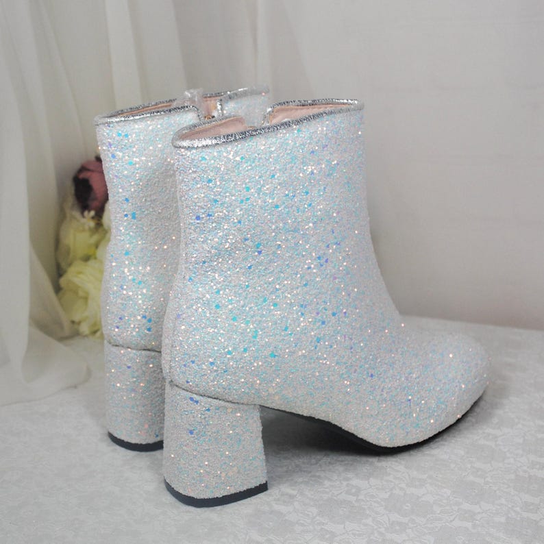 Botas de novia con tacón de bloque y purpurina: zapatos de boda blancos brillantes para invierno imagen 7