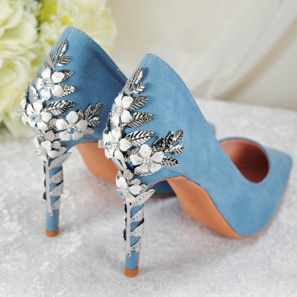 Schöne Blaue Wildleder Hochzeit Schuhe mit Silber 'Cherry Blossom', Verzierte Brautschuhe, Hochzeit Heels für Braut