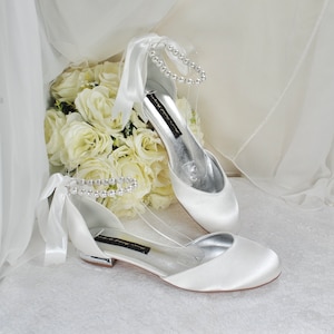 Bridal flat wedding shoes, flat bride shoes, wedding shoes, bridal shoes, white shoes wedding, pearl wedding shoes,occasion shoes