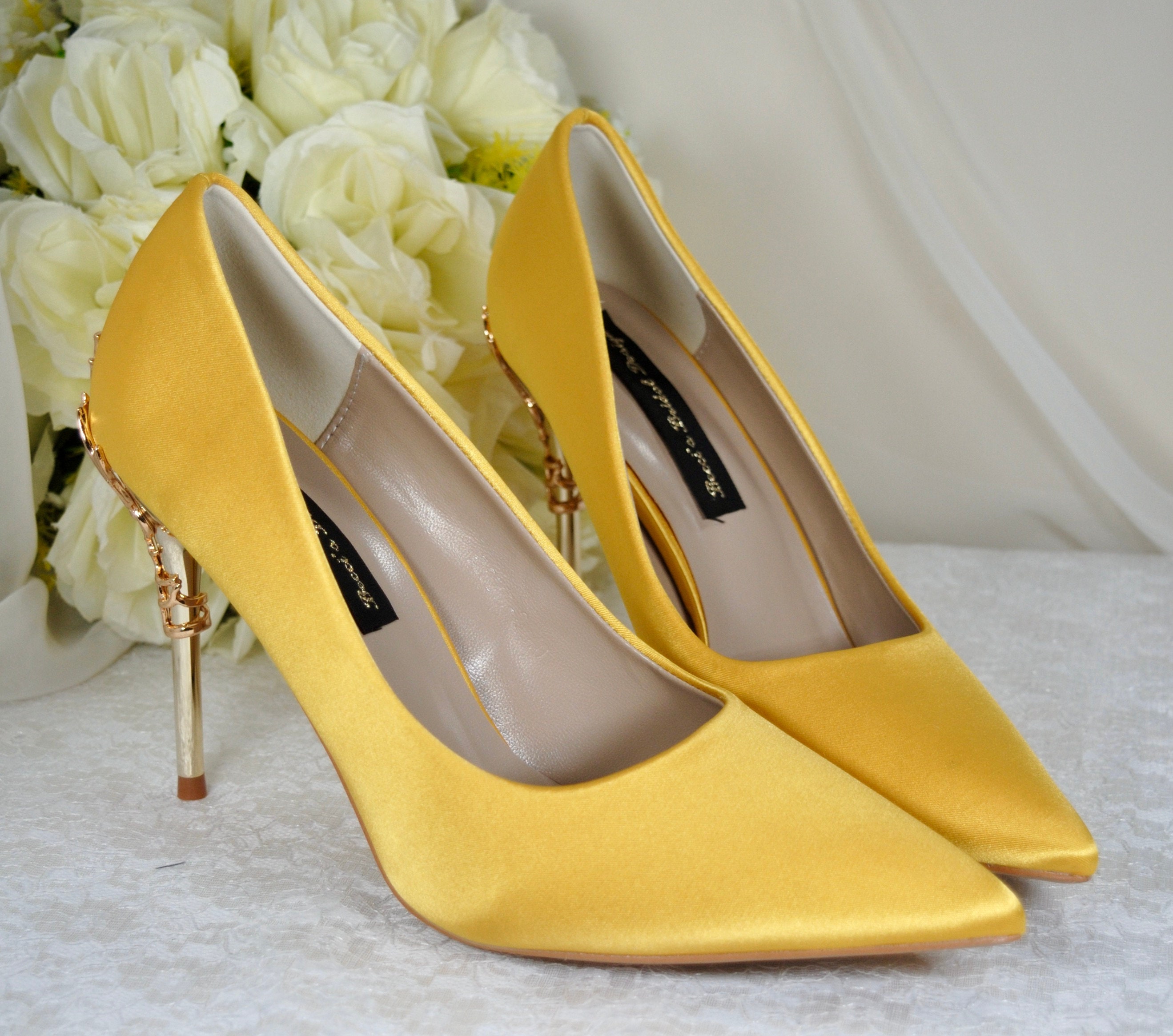 Bright Color Yellow Metallic Leather Rhinestone Ball Heel Women High Heel  Sandals - China Women Sandals and Metallic Leather Sandals price |  Made-in-China.com