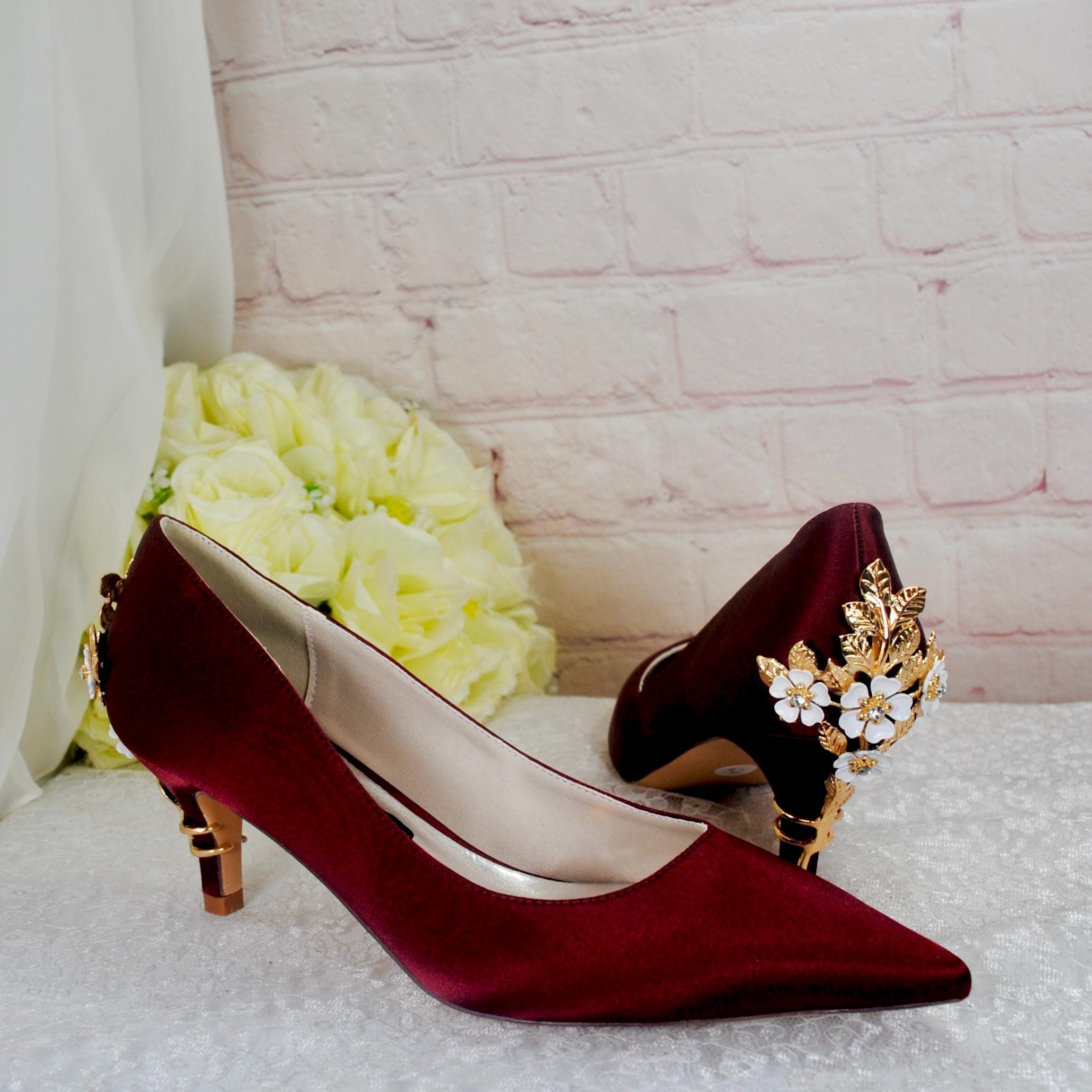 Burgundy kitten heel Italia