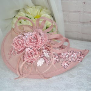 Tocado rosa y bolso de mano con bordado floral brillante, conjunto de novia, bolso Hatinator, invitada de boda, madre novia