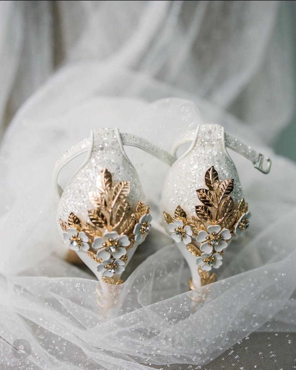 Embellished bridal shoes 2025