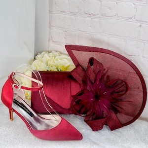 Superbe pochette à talons en satin rouge bordeaux, ensemble nuptiale assorti, chaussures sac à main pour invitée de mariage mère du marié