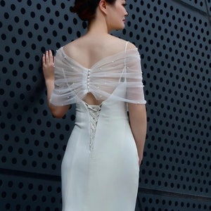 Alternativa de velo de perla de boda, cubierta de vestido de tul nupcial suave, conjunto de guantes y bolero de marfil o blanco, topper de vestido de novia adornado con perlas imagen 7