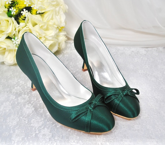  Zapatos cómodos para mujer, tacón bajo, con puntera cerrada, de  satén, para boda, nupcial, Negro, 4 : Ropa, Zapatos y Joyería