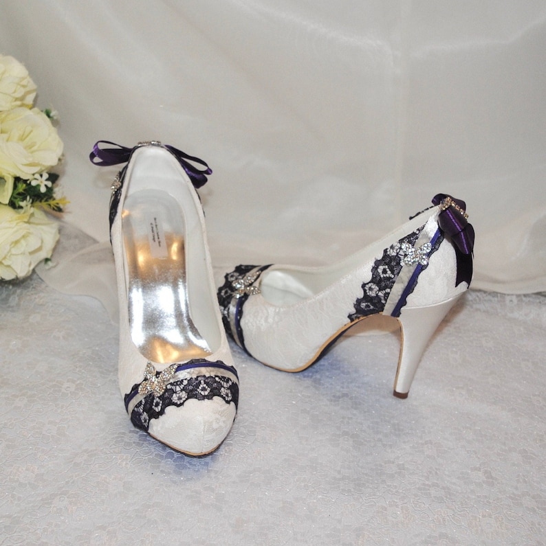 Spitzen-Hochzeitsschuhe, mit Schmetterlingen verzierte Brautschuhe, Hochzeits-Absätze, Damen-Hochzeitsschuh, individueller Schuh, Brautjungfernschuhe, Schuhe für die Braut Bild 2