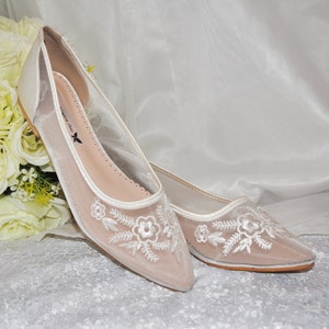 Ivory Wedding Flat Pumps Bridal Shoes for Bride, Bridesmaids with Embroidery Shoe