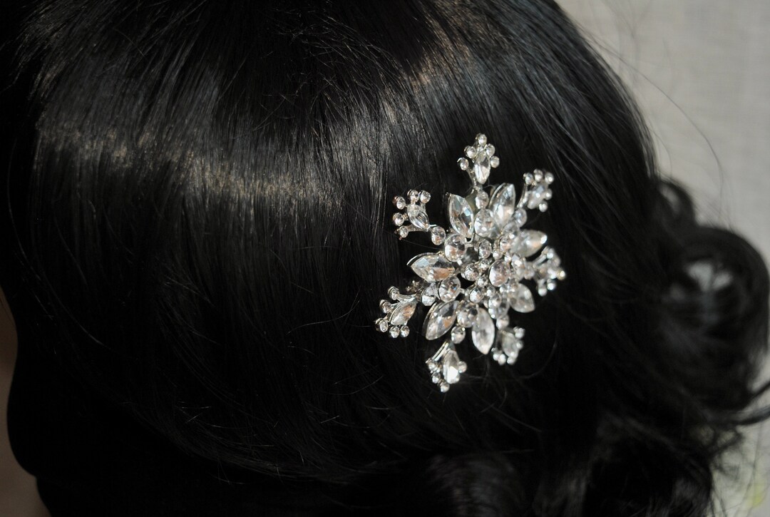 Handmade Crystal Snowflake Hair Comb: Winter Wedding Accessory - Etsy
