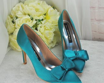 Sapatos de noiva de cetim azul-petróleo: sapatos de casamento com salto agulha turquesa