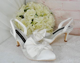 Chic Clastic Bridal Slingback Shoes, Satin Bridal Heels with Bow Detail