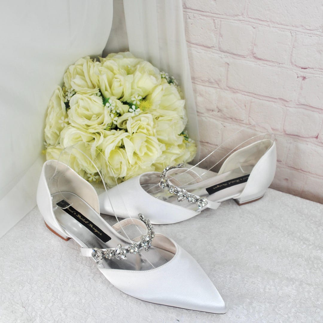 Zapatos de novia de satén blanco: zapatos de boda con tiras de