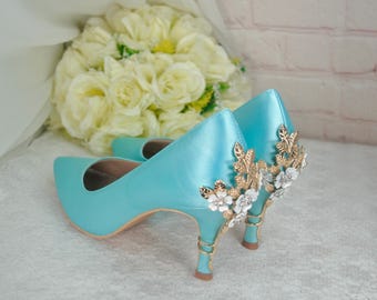 Zapatos de novia de satén verde menta: tacón flor de cerezo