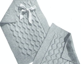 Baby&#39;s shawl PDF pattern 1940s baby knit pattern - shawl with detail, reversible 28in 71cm x 20in 50cm, 4 ply wool project instant pdf