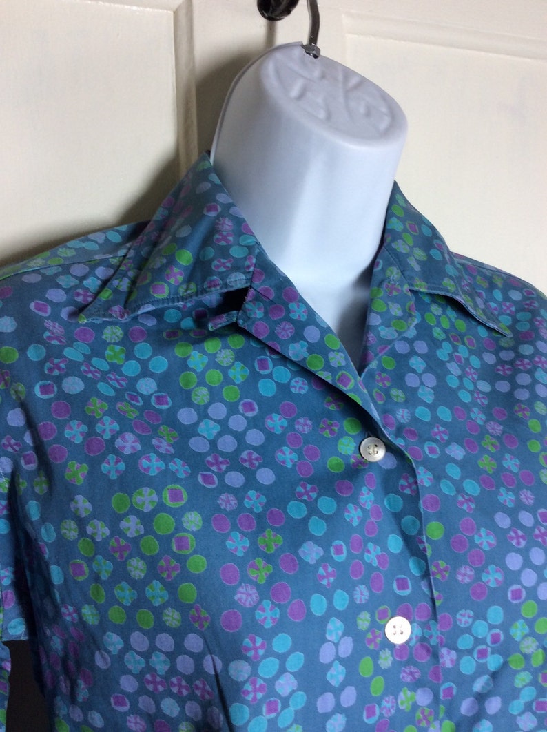 Vintage 1940/'s cotton loop shirt Blouse Blue abstract polka dot patterned looks size large French cuffs Lady Guilford