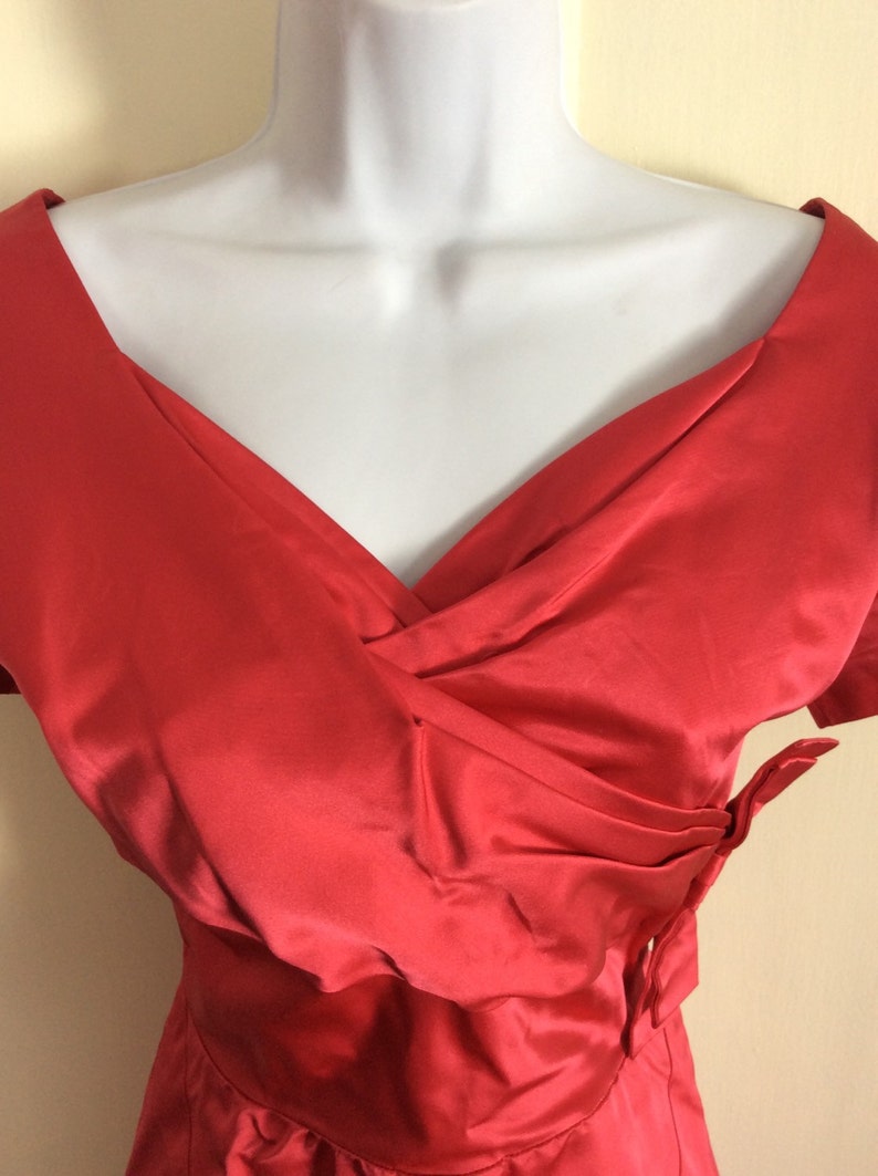 Fabulous 1950s Hot Pink Satin Bombshell Cocktail Party Dress looks size Small 28 inch waist with Bow