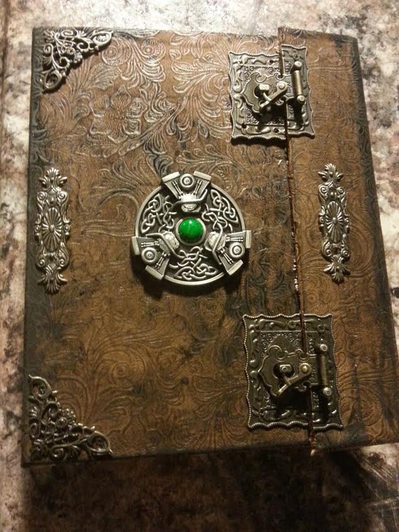 Book of Shadows spell book for THE NEW WITCH Wicca Pagan