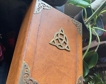 Antique Style Leather Journal Book: Locking Blank Notebook