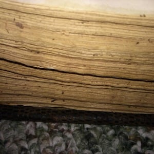 Ahh the gorgeouse antiqued tea-leaf stained edges