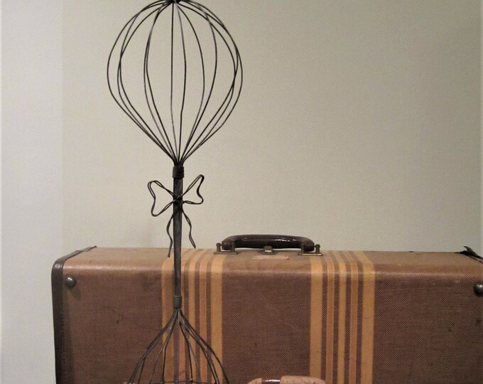 Vintage Wire Metal Hat Stand Display With Bow Wired Head Etsy