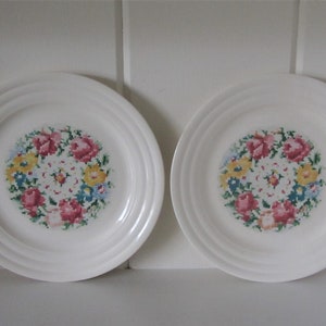 13 Round Pattern 1212 1-2 Discontinued Needlepoint Vintage Taylor Smith /& Taylor Petit Point Handled Cake Plate